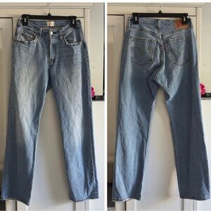Levi’s 501 Curve Jeans in Blue Button Fly Size W27 L30